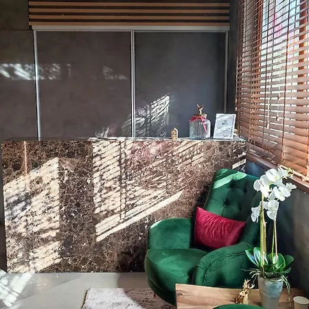 By Montebello Apartment *