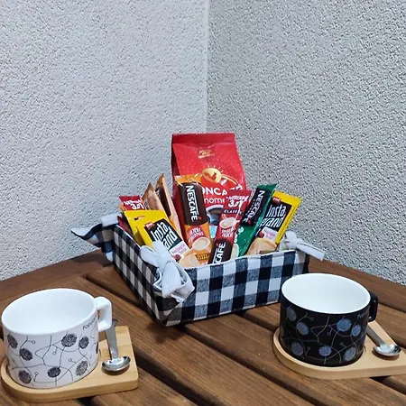 Apartment By Montebello