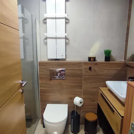 By Montebello Apartment *