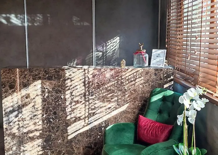 By Montebello 아파트 *